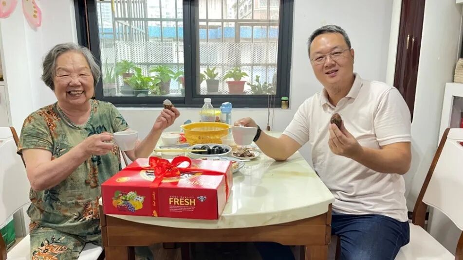 愿天下桃李,不忘师恩!
