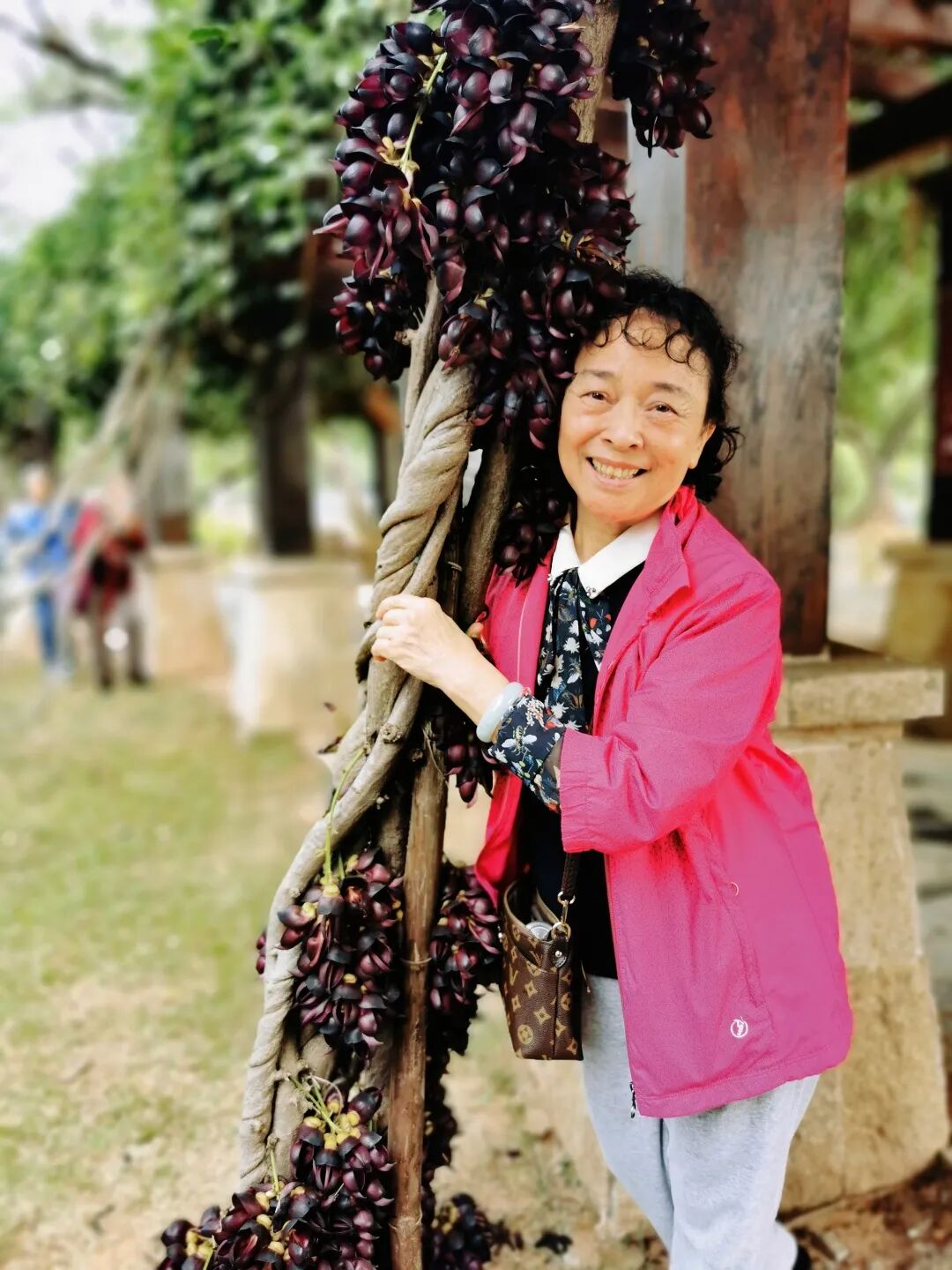 用爱与欢笑拥抱春暖花开