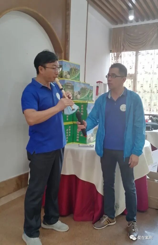 康乐欢聚话友情,善心续暖感师恩