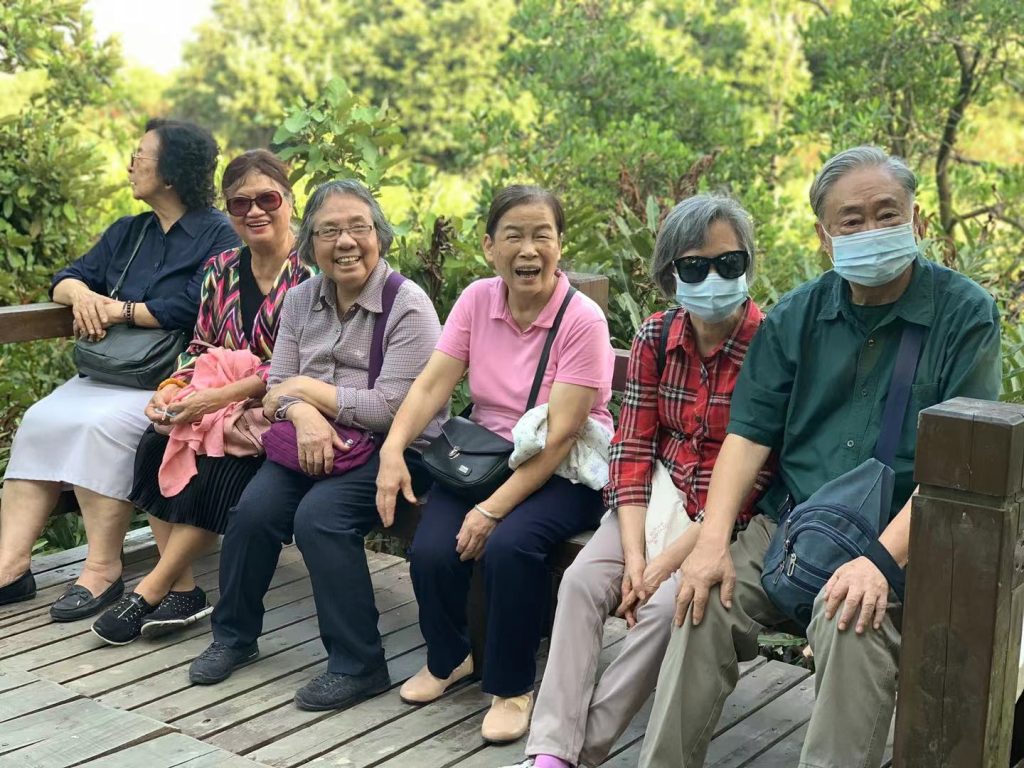 感师恩，行珠海，桃李芬芳处处闻
