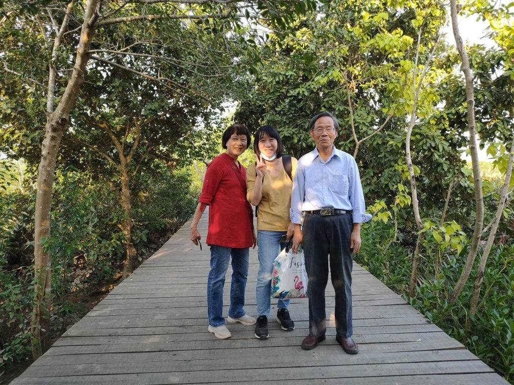 感师恩，行珠海，桃李芬芳处处闻