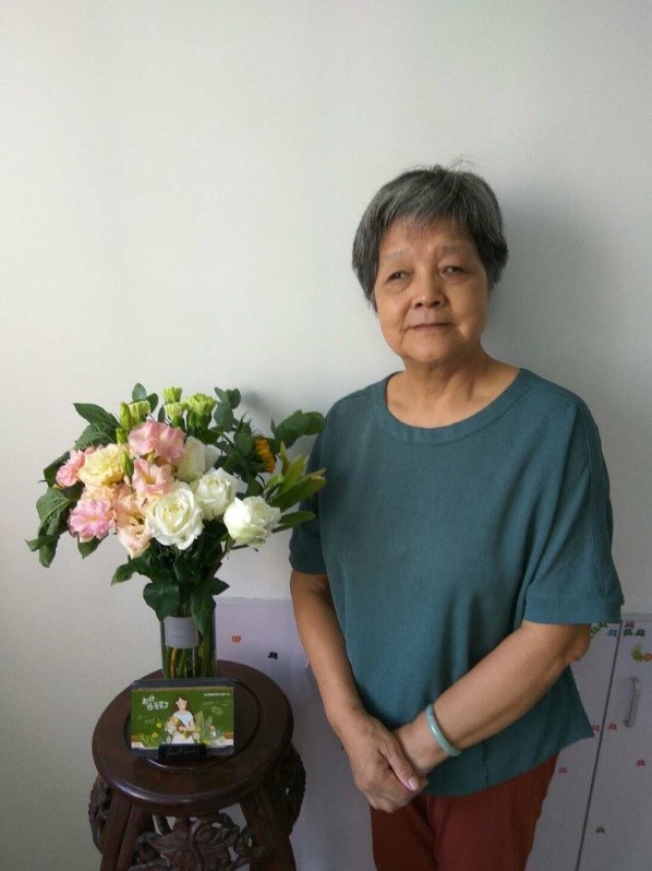 用一束鲜花，给老师送去问候与祝福