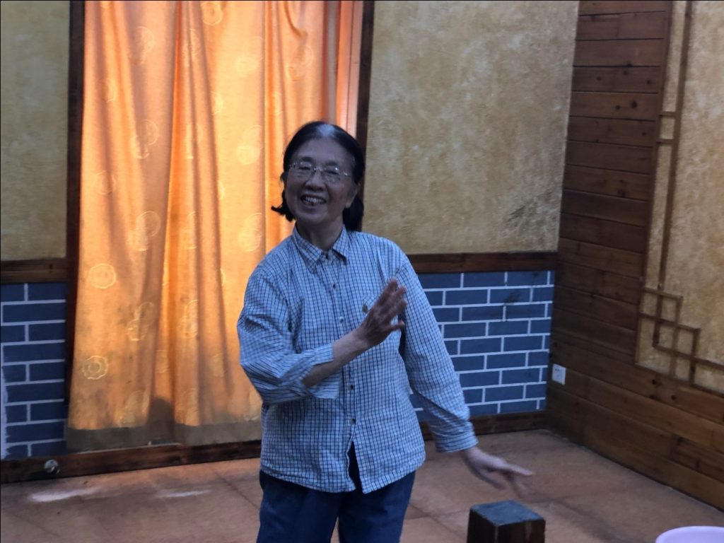 春意满园，绿树同栽